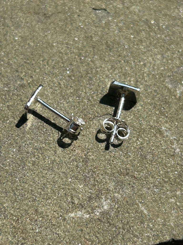 Leaf texture studs