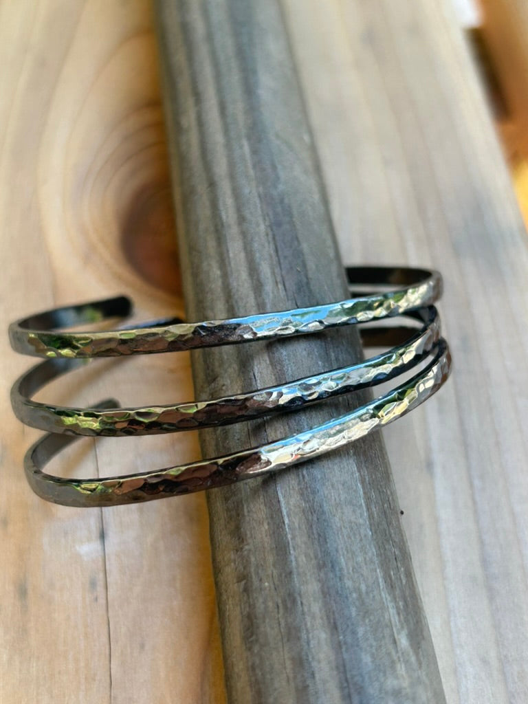 Hammered Bracelet Dark Silver