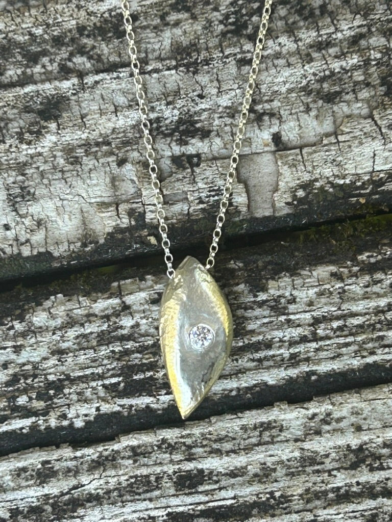 Pod Necklace